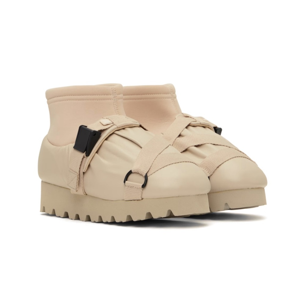 YUME YUME
Beige Camp Boots